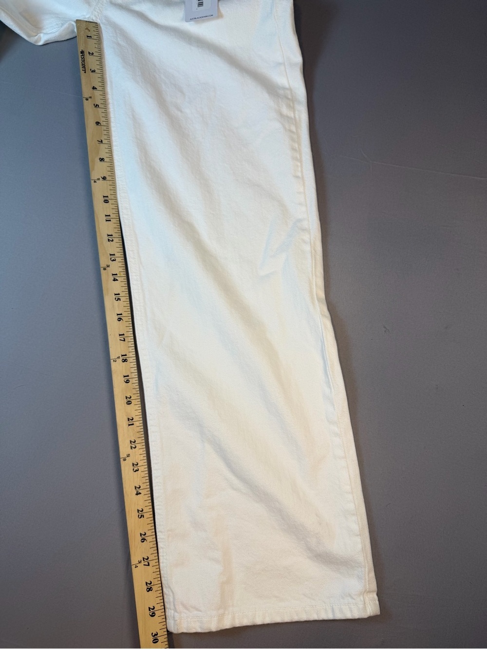 Just Black Denim Size 26 Optic White Relaxed Straight Jeans New With Tags - Picture 10 of 13